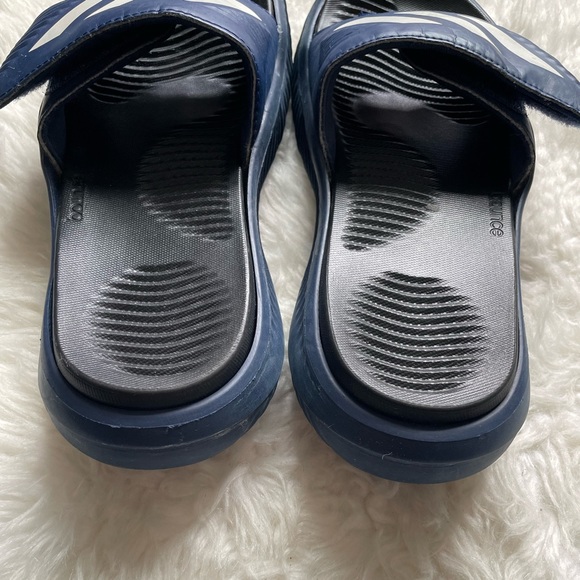 Adidas bounce slides - Picture 3 of 3